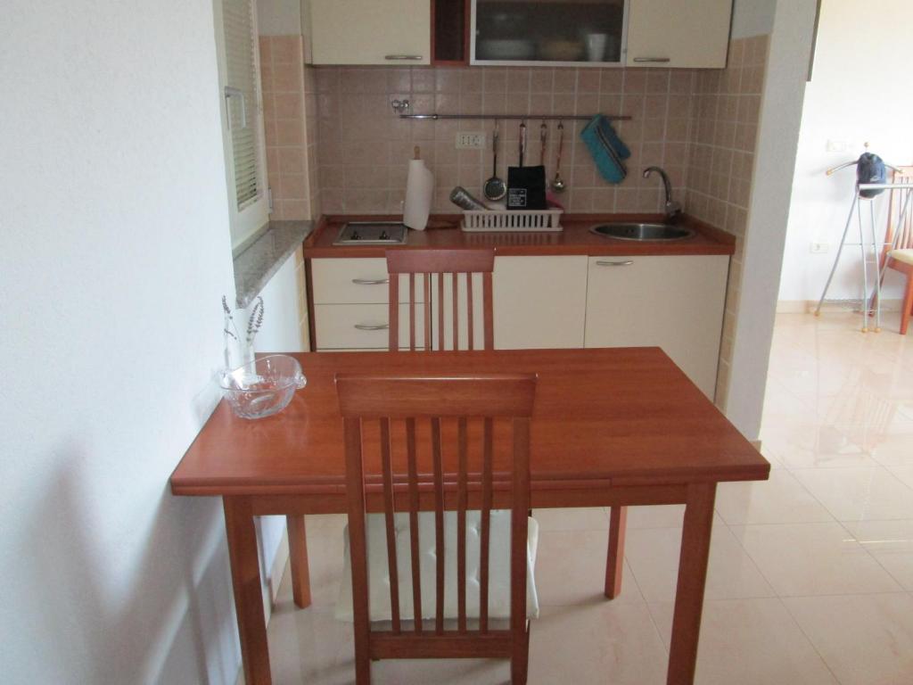 Apartments Villa Fernetich Premantura Quarto foto